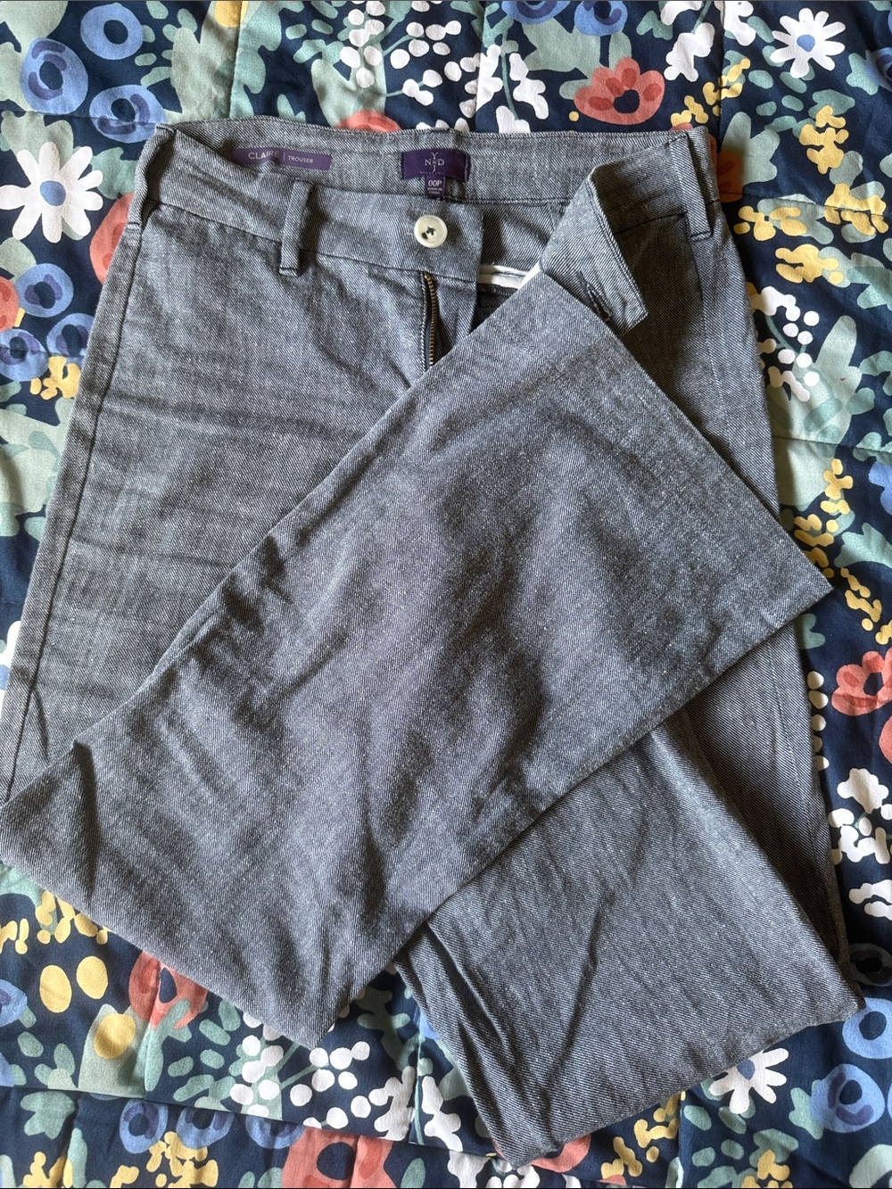 Woman’s N.Y.D.J Claire Trouser lift tuck technology pants size 00 Petite
